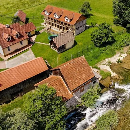 Apartment River View Mlinar Private - Happy Metlika