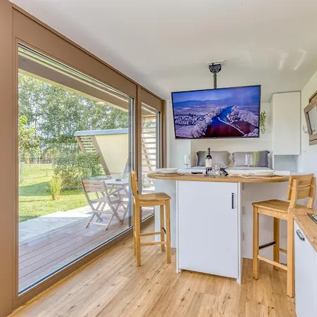 Apartman River View Mlinar Private - Happy