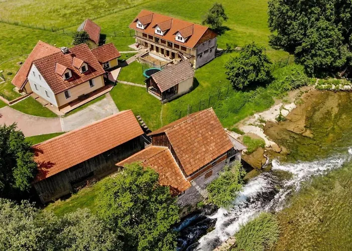 Апартаменты River View Mlinar Private - Happy Метлика